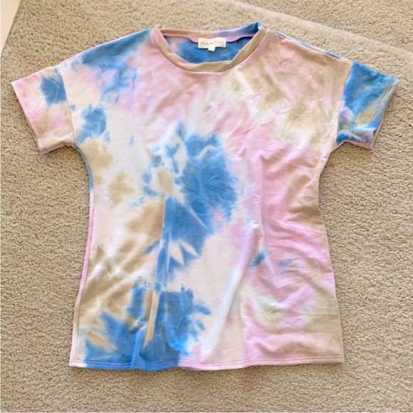 Tie Dye Top & Shorts Lounge Set - Picture 2 of 9